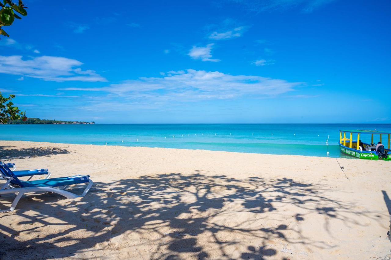Shields Negril Villas ภายนอก รูปภาพ