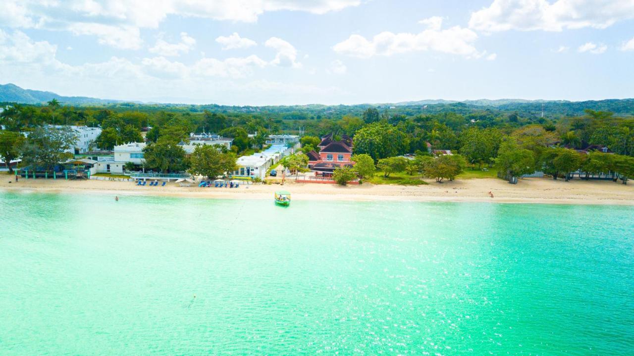 Shields Negril Villas ภายนอก รูปภาพ
