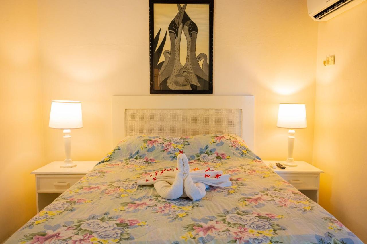 Shields Negril Villas ภายนอก รูปภาพ