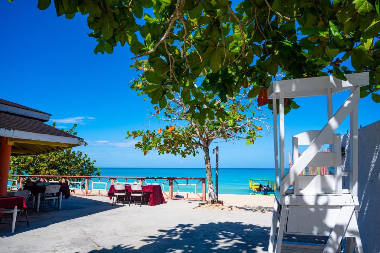 Shields Negril Villas ภายนอก รูปภาพ