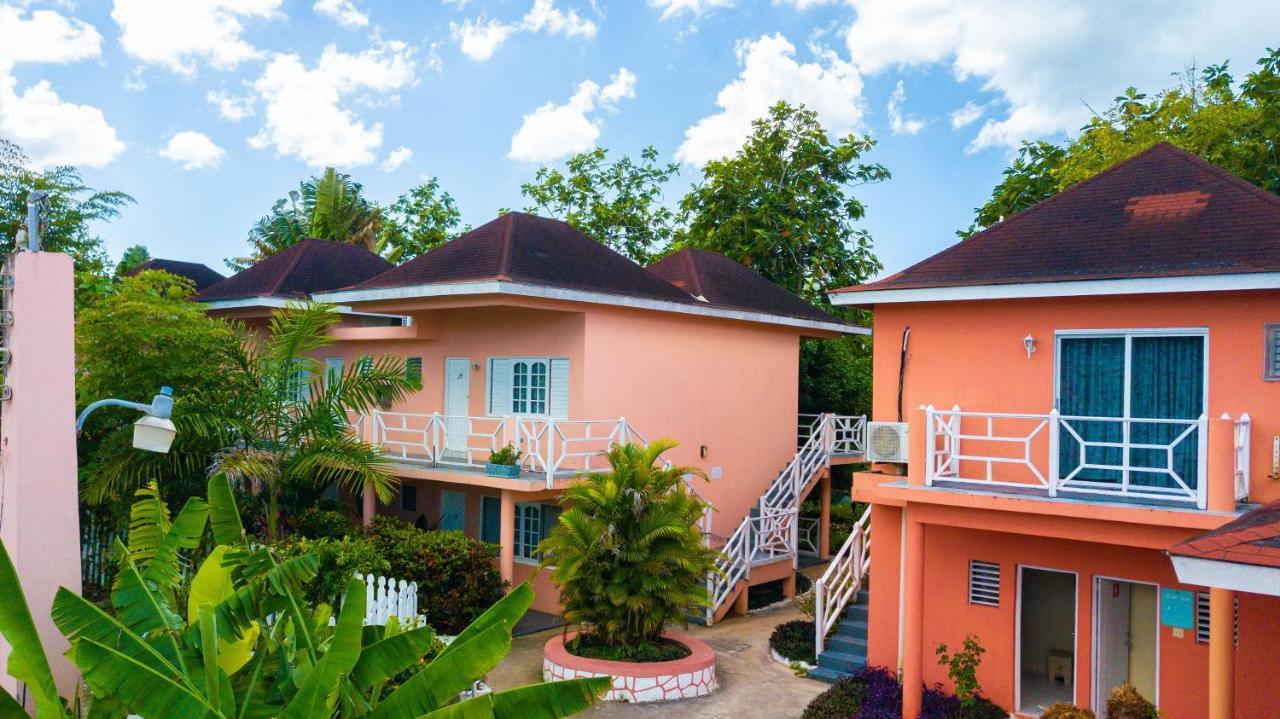 Shields Negril Villas ภายนอก รูปภาพ