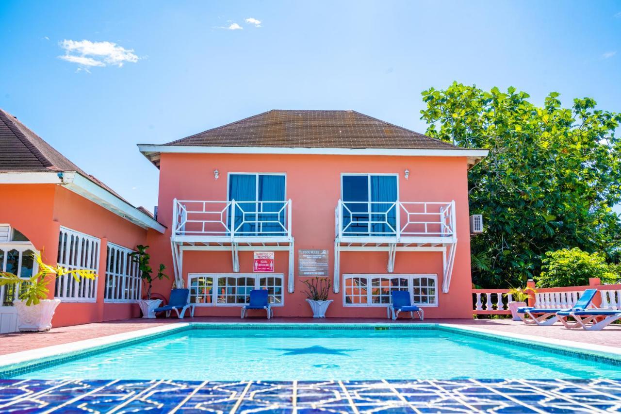 Shields Negril Villas ภายนอก รูปภาพ